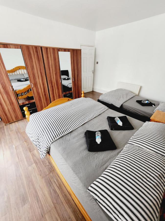 Affordable Private Rooms In Wembley Лондон Екстер'єр фото