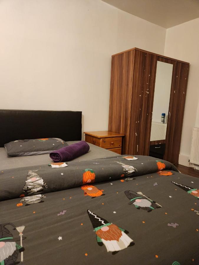 Affordable Private Rooms In Wembley Лондон Екстер'єр фото