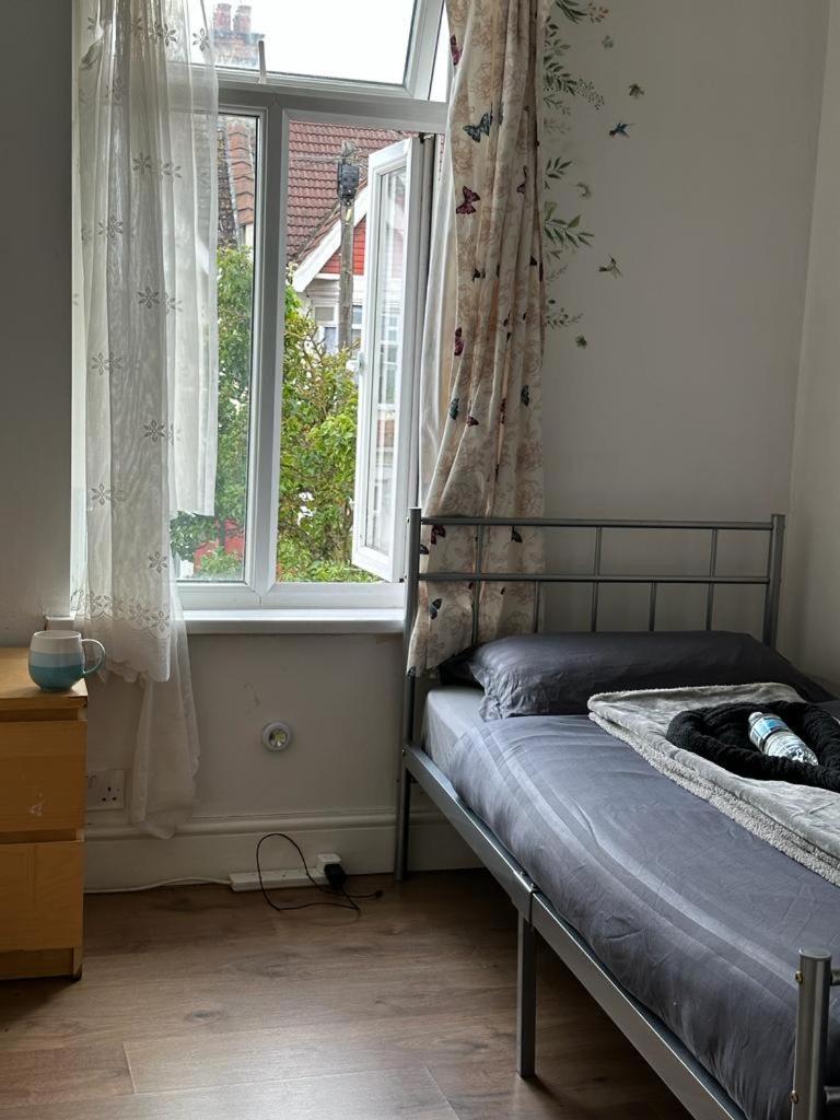 Affordable Private Rooms In Wembley Лондон Екстер'єр фото